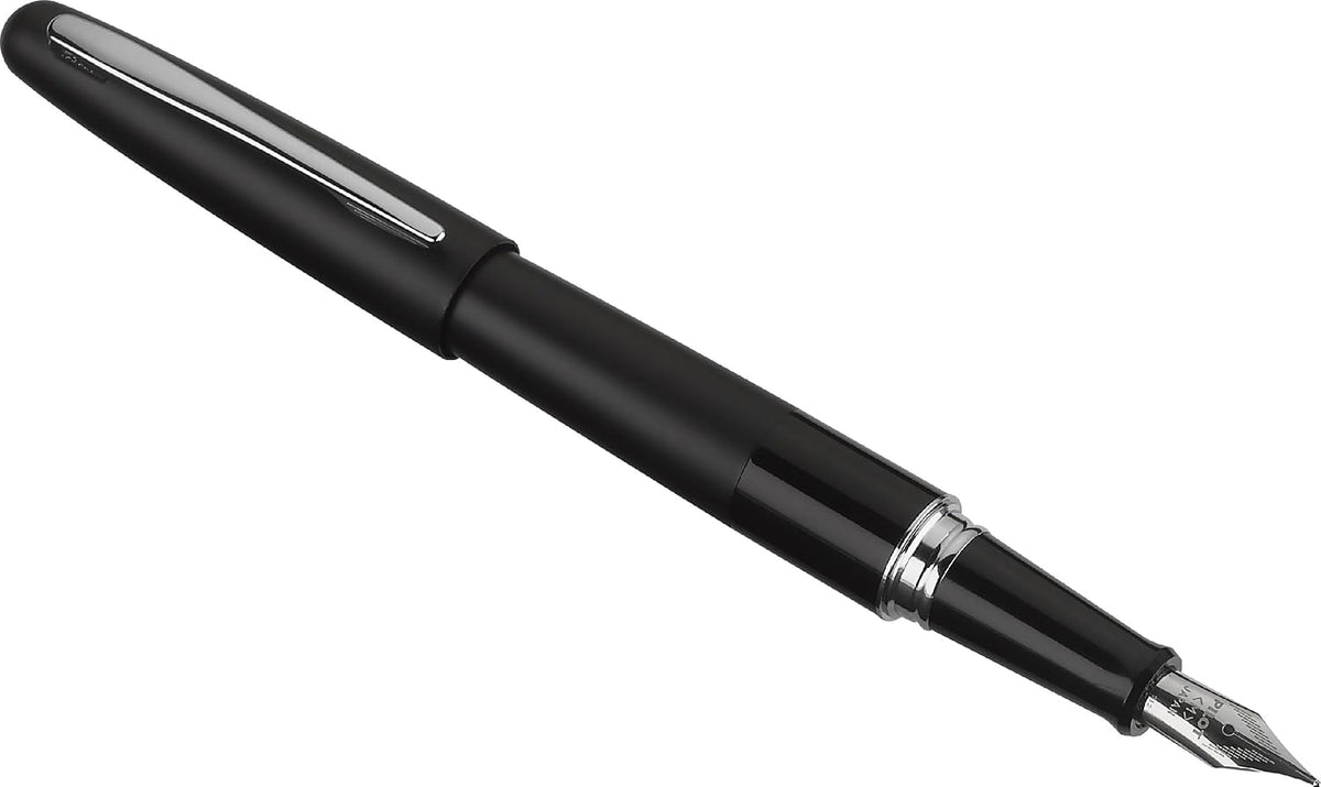 PILOT Metropolitan Collection Fountain Pen, Black Barrel, Classic Design, Medium Nib, Black Ink (91107)