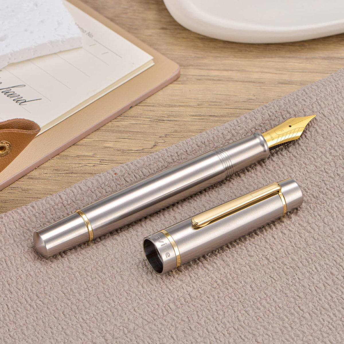 Asvine P100 Titanium Piston Fountain Pen, #8 Fine Nib Solid Pen Case Set